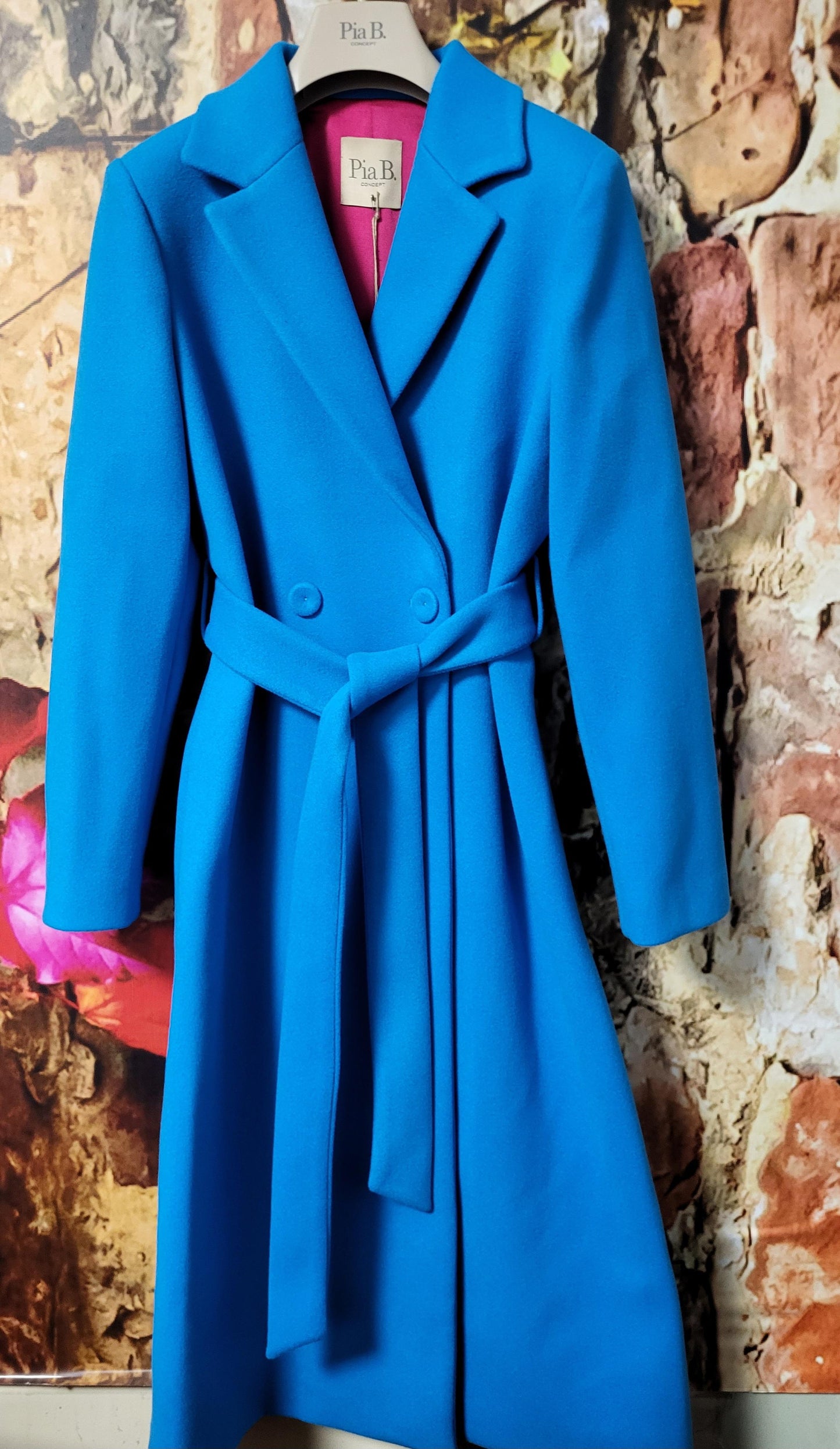 Pia B Concept Puffo Blue belted coat