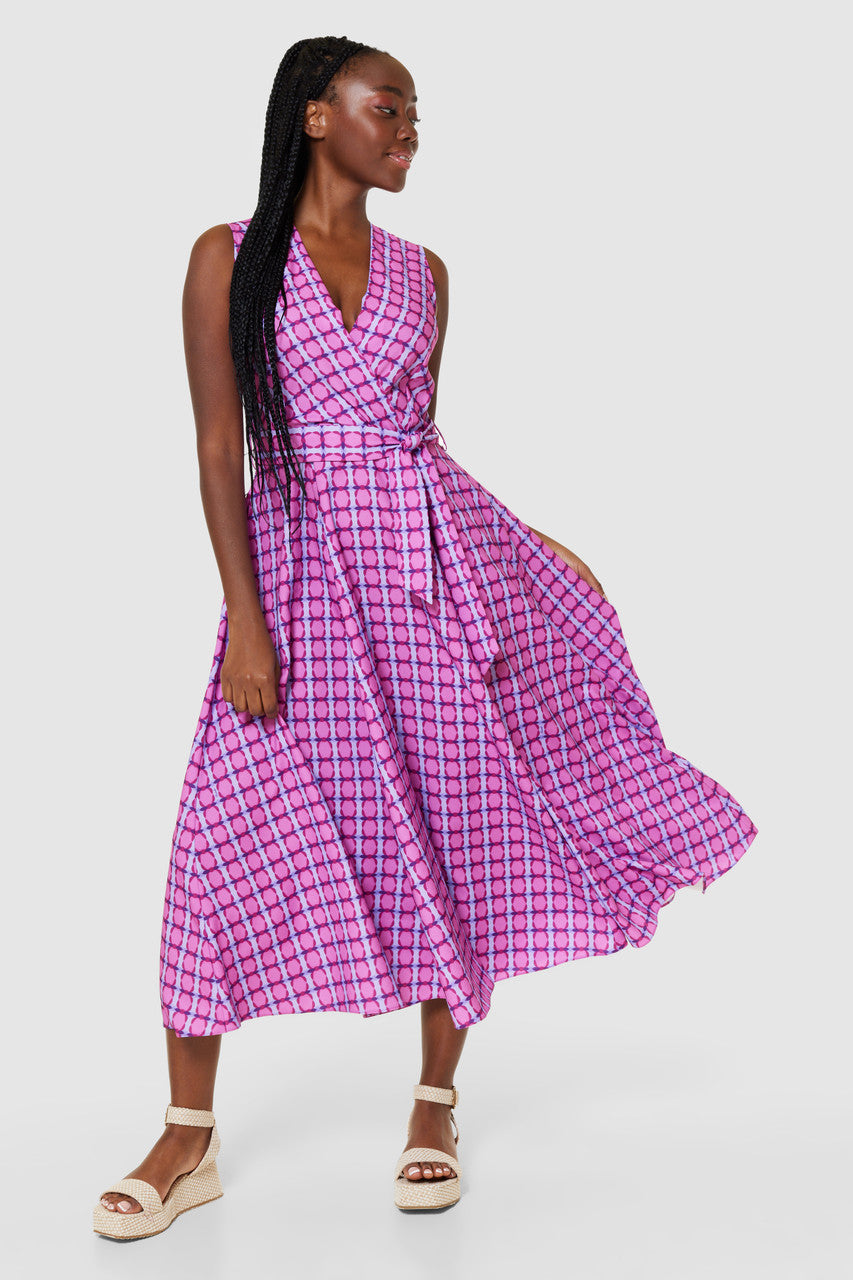 Sleeveless pink wrap dress