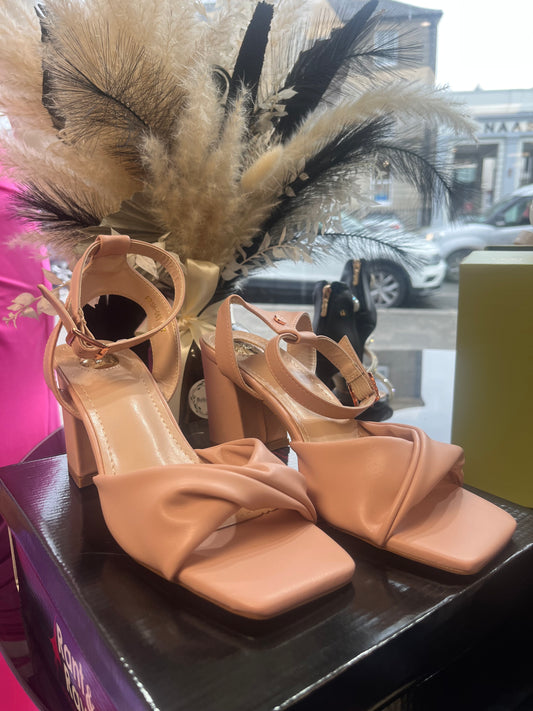 RANT AND RAVE CAYLA NUDE SCANDAL