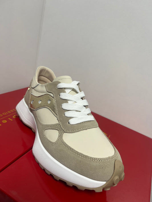 KATE APPLEBY BAILEYS TRAINERS