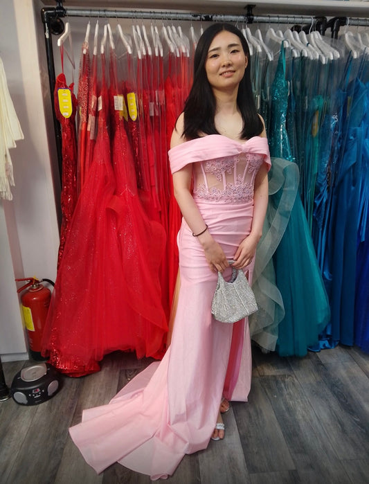 Cannot be purchased online- can only purchased in the shop