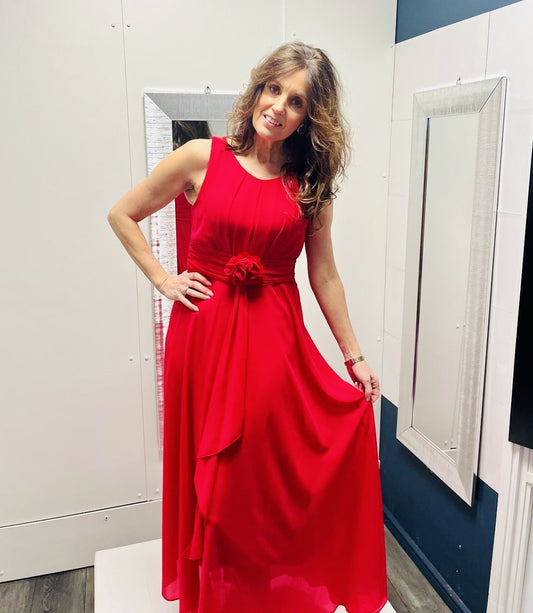 Red sleevless flower dress