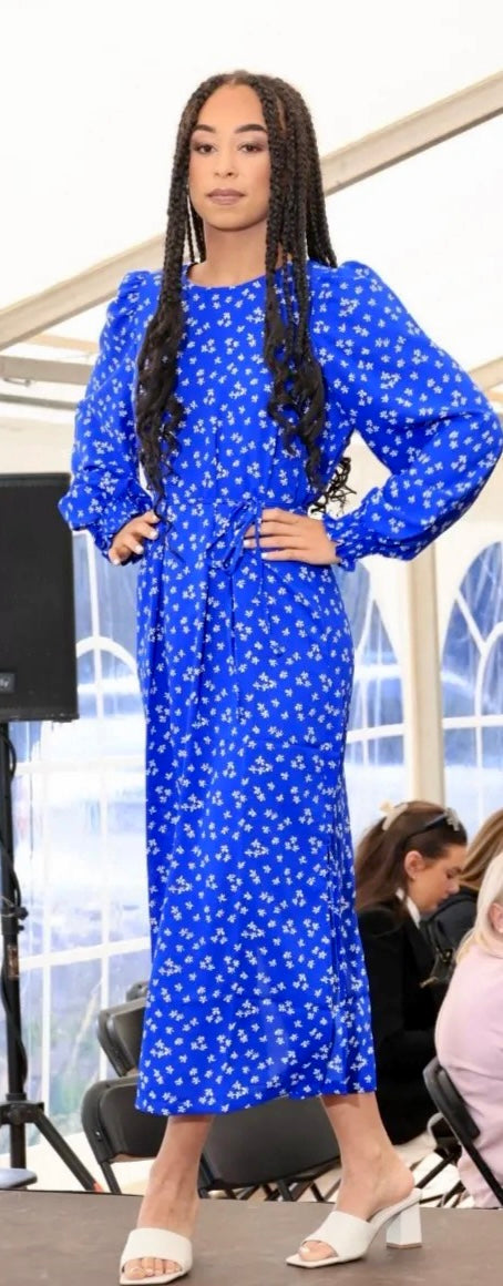 Sisters Point Royal Blue Gathered Sleeve Dress