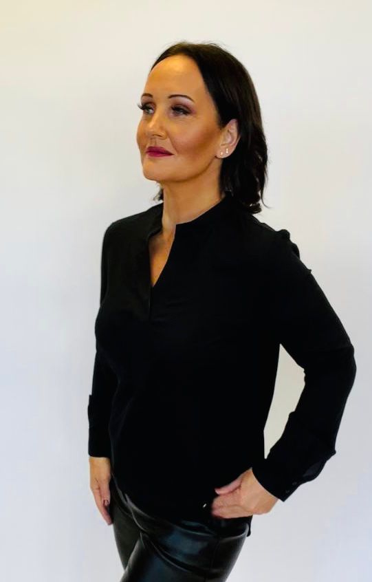 FLY GIRL V NECK BLOUSE