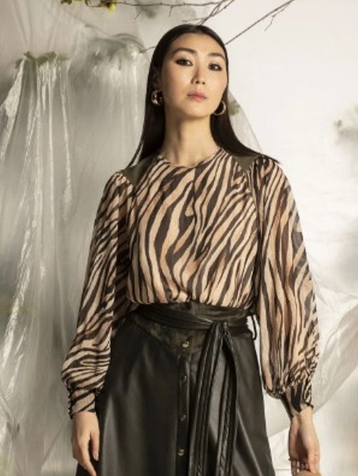 Le Sate Del Sole Animal Print Blouse